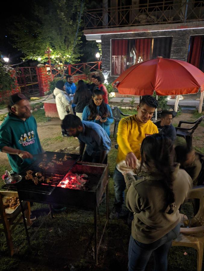 Red House Cafe And Inn مايالي المظهر الخارجي الصورة