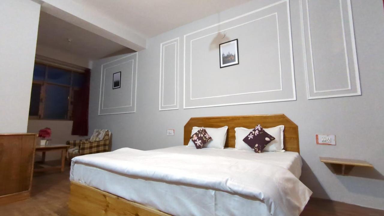Red House Cafe And Inn مايالي المظهر الخارجي الصورة