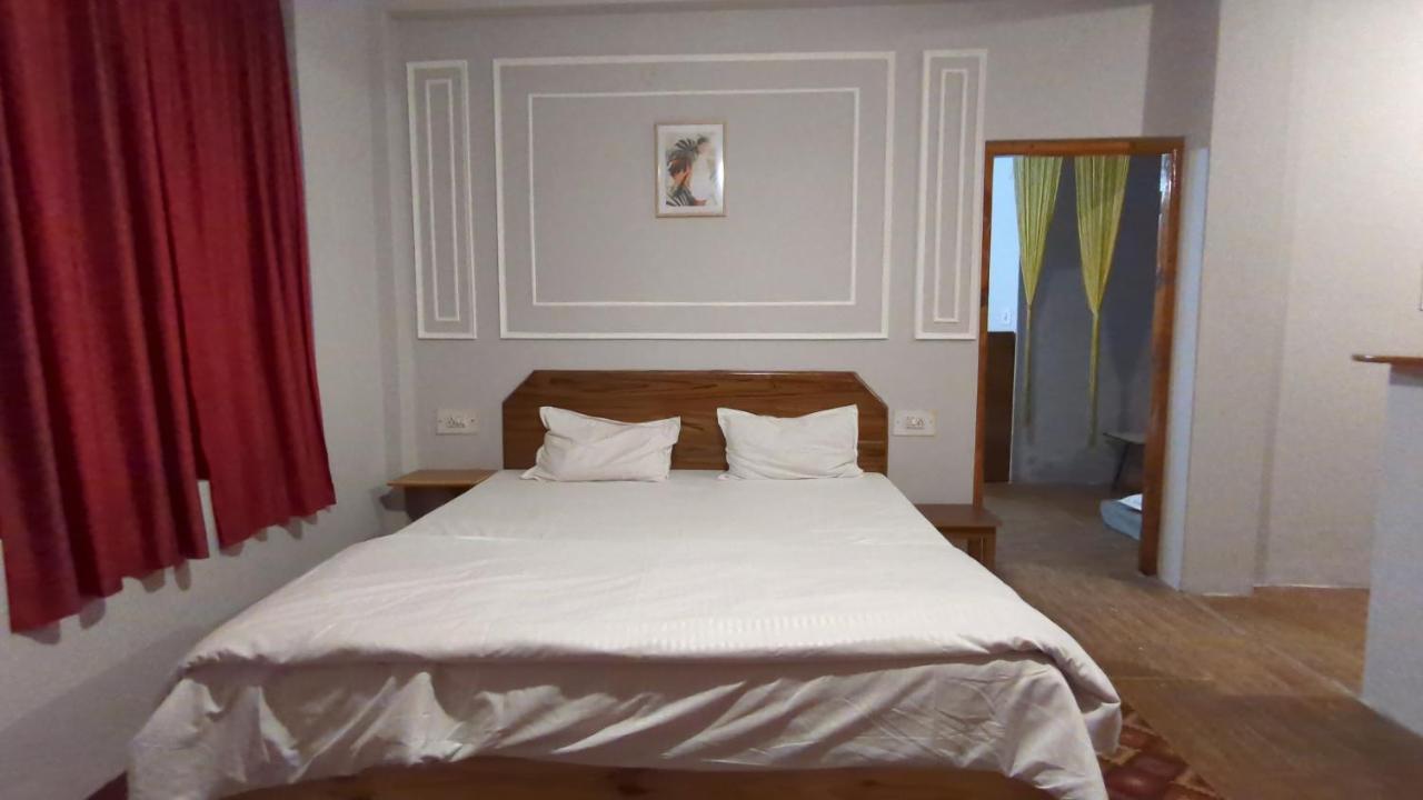 Red House Cafe And Inn مايالي المظهر الخارجي الصورة
