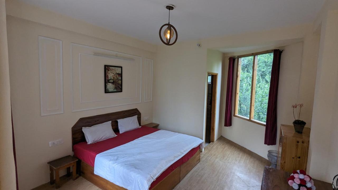 Red House Cafe And Inn مايالي المظهر الخارجي الصورة