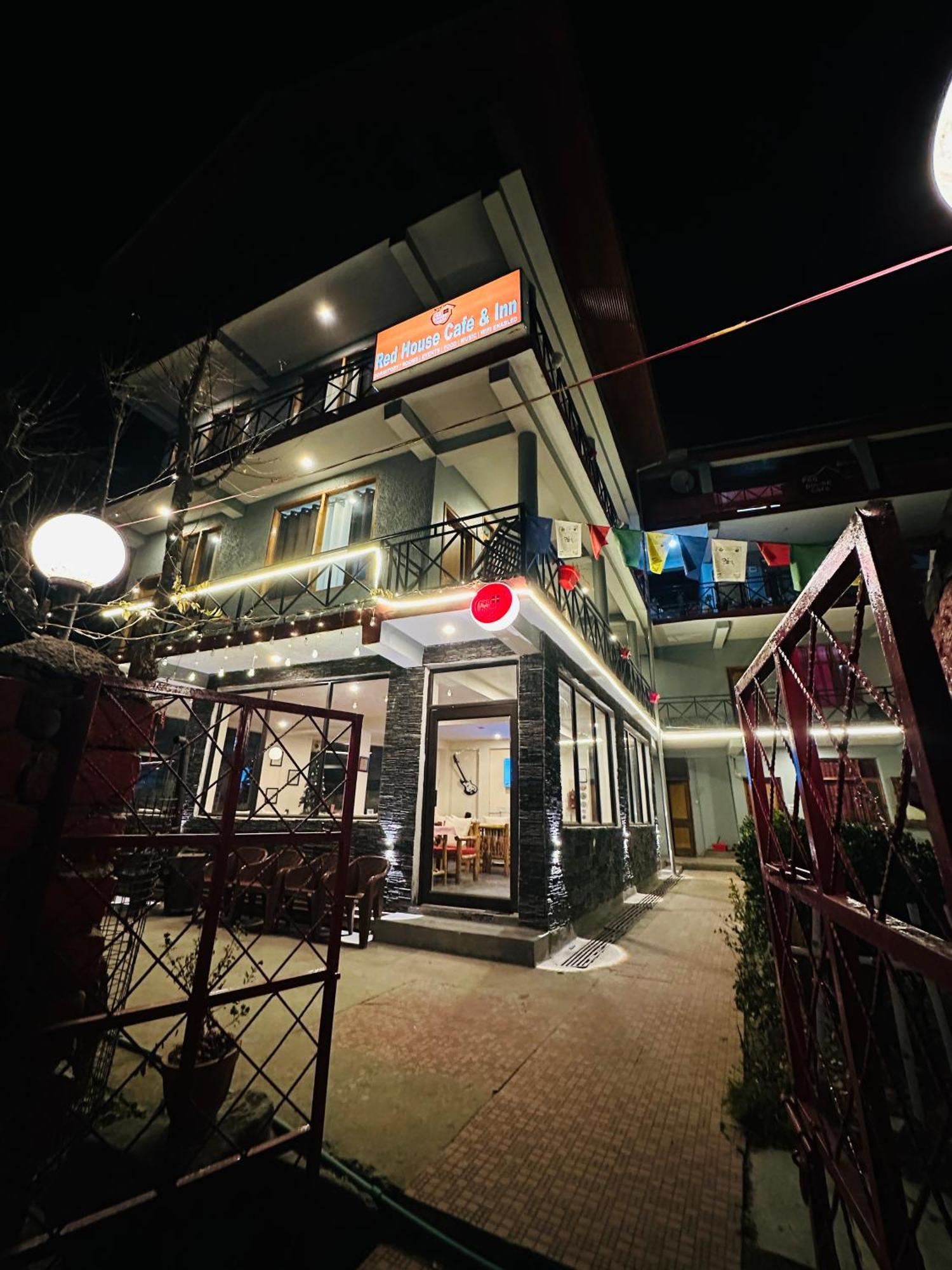 Red House Cafe And Inn مايالي المظهر الخارجي الصورة