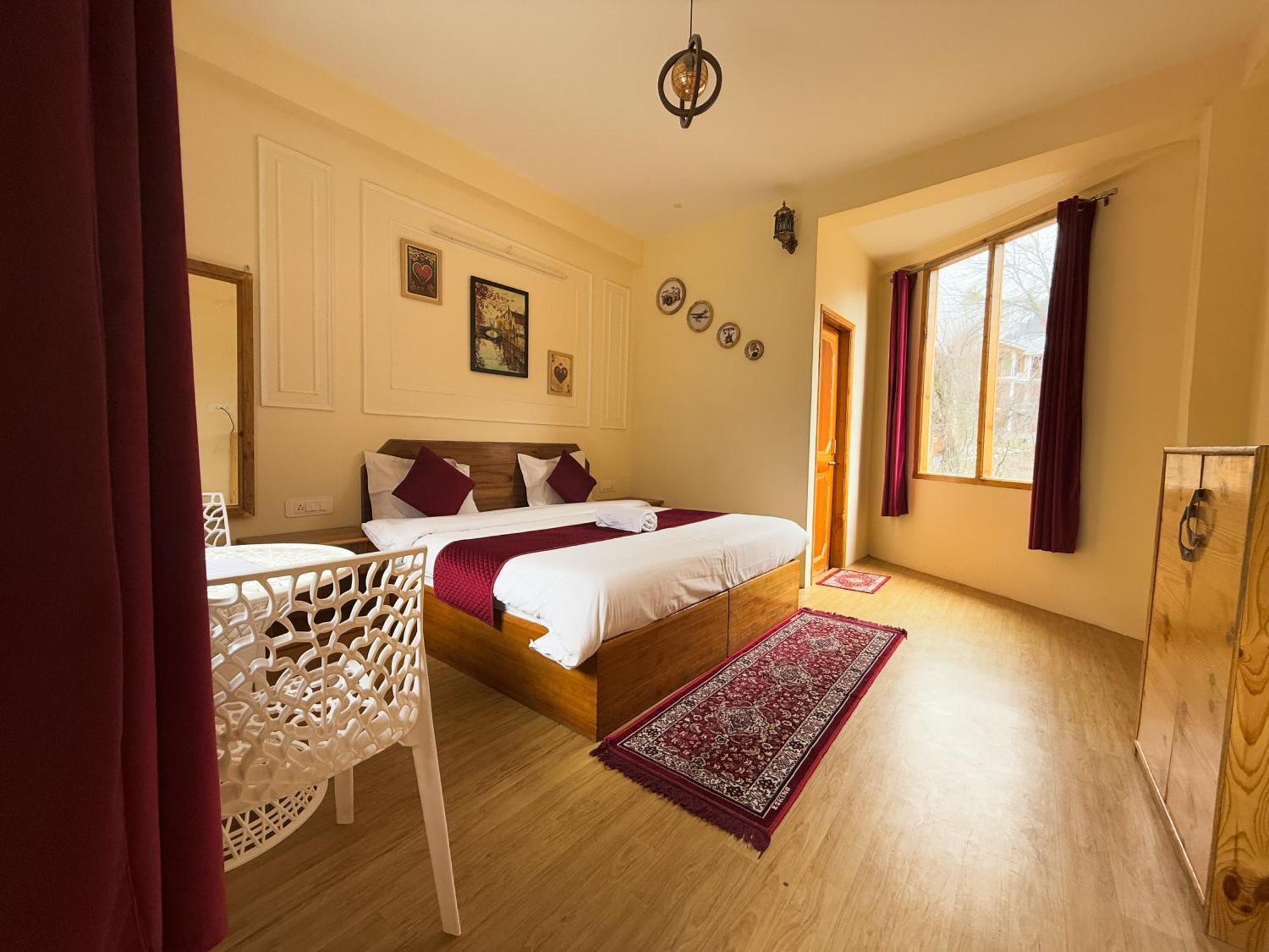 Red House Cafe And Inn مايالي المظهر الخارجي الصورة